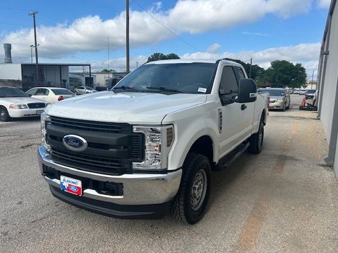 Used 2019 Ford F250 XL w/ XL Value Package AWD/4WD image 5