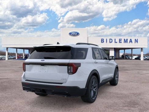 New 2026 Ford Explorer ST-Line w/ ST-Line Street Pack AWD/4WD image 9
