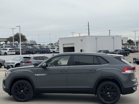 New 2026 Volkswagen Atlas Cross Sport SE image 7