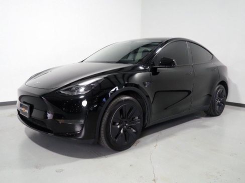Used 2023 Tesla Model Y Long Range AWD/4WD image 10