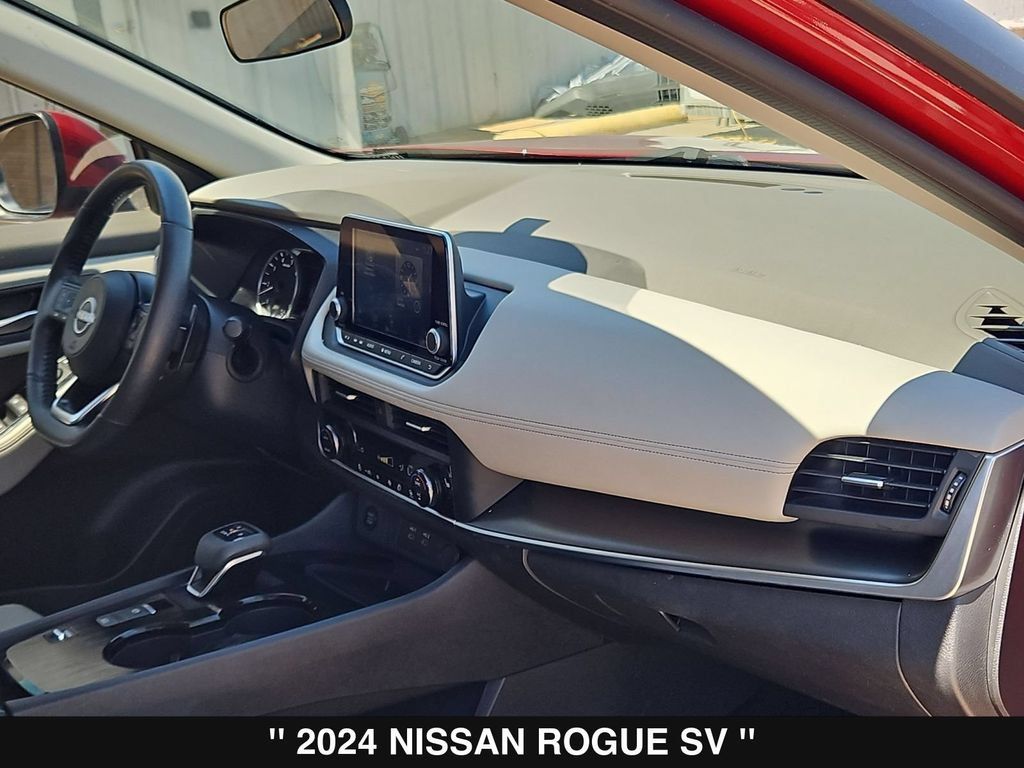 Used 2024 Nissan Rogue SV w/ SV Premium Package FWD image 30
