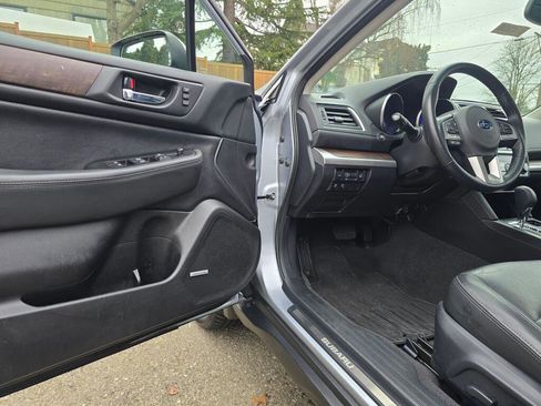 Used 2015 Subaru Outback 2.5i Limited image 21