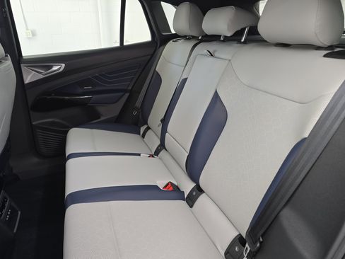 New 2025 Volkswagen ID.4 Pro S Plus image 14