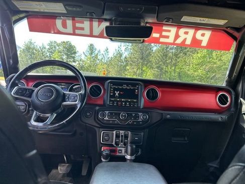 Used 2019 Jeep Wrangler Unlimited Rubicon w/ Dual Top Group AWD/4WD image 41