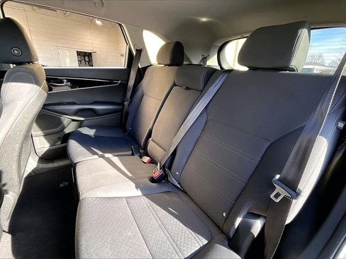 Used 2018 Kia Sorento LX image 31