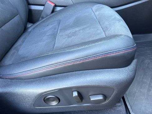 Used 2024 Chevrolet Blazer EV RS image 24