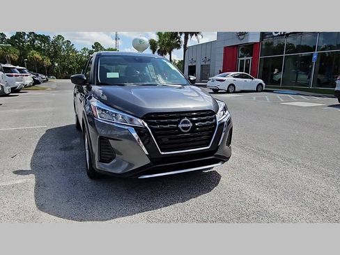 New 2025 Nissan Kicks Play S image 17