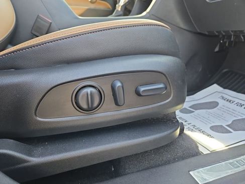 Used 2024 Chevrolet Equinox Premier AWD/4WD image 20