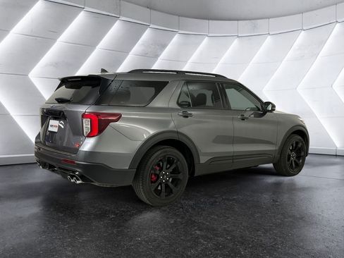 Used 2024 Ford Explorer ST w/ Equipment Group 401A AWD/4WD image 4