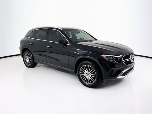 Certified 2025 Mercedes-Benz GLC 300 GLC 300 image 1