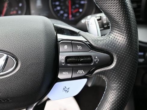 Used 2022 Hyundai Veloster N image 19