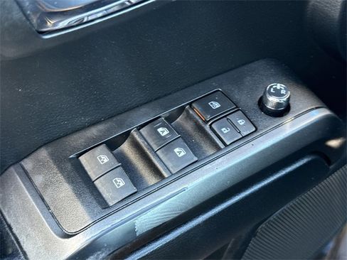 Used 2017 Toyota Tacoma TRD Sport image 13