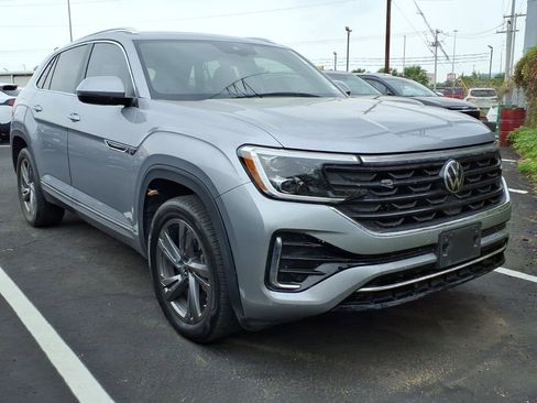 Used 2024 Volkswagen Atlas Cross Sport SEL R-Line AWD/4WD image 1