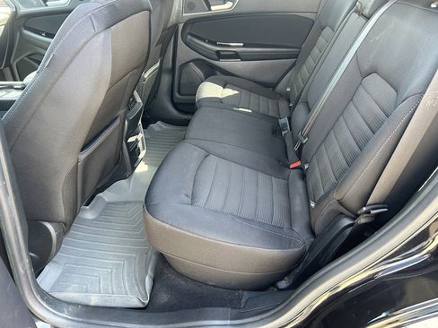 Used 2019 Ford Edge SEL AWD/4WD image 17