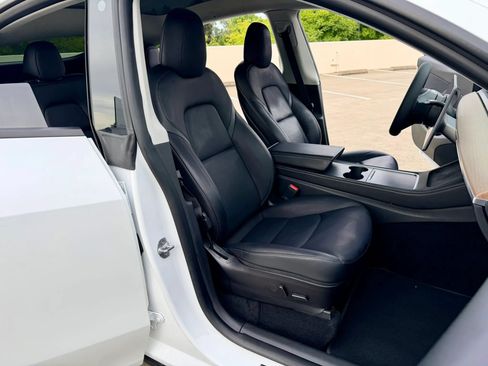 Used 2022 Tesla Model Y Performance AWD/4WD image 18