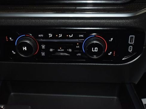Used 2022 Chevrolet Silverado 1500 RST w/ Convenience Package II AWD/4WD image 19