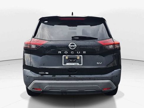 Used 2021 Nissan Rogue SV FWD image 4