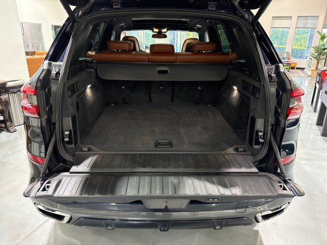 Used 2019 BMW X5 xDrive50i w/ M Sport Package AWD/4WD image 10