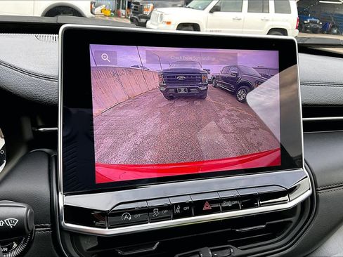 Used 2023 Jeep Compass Limited image 56