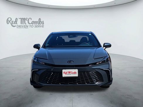 Used 2025 Toyota Camry SE image 8