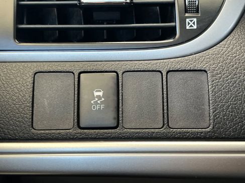 Used 2014 Toyota Camry SE FWD image 27