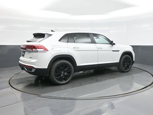 New 2026 Volkswagen Atlas Cross Sport SE image 7