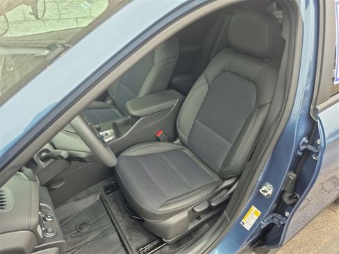 Used 2025 Buick Envista Preferred image 16