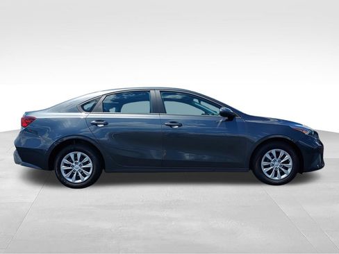 Used 2024 Kia Forte LX FWD image 9