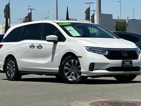 Used 2024 Honda Odyssey EX-L image 2