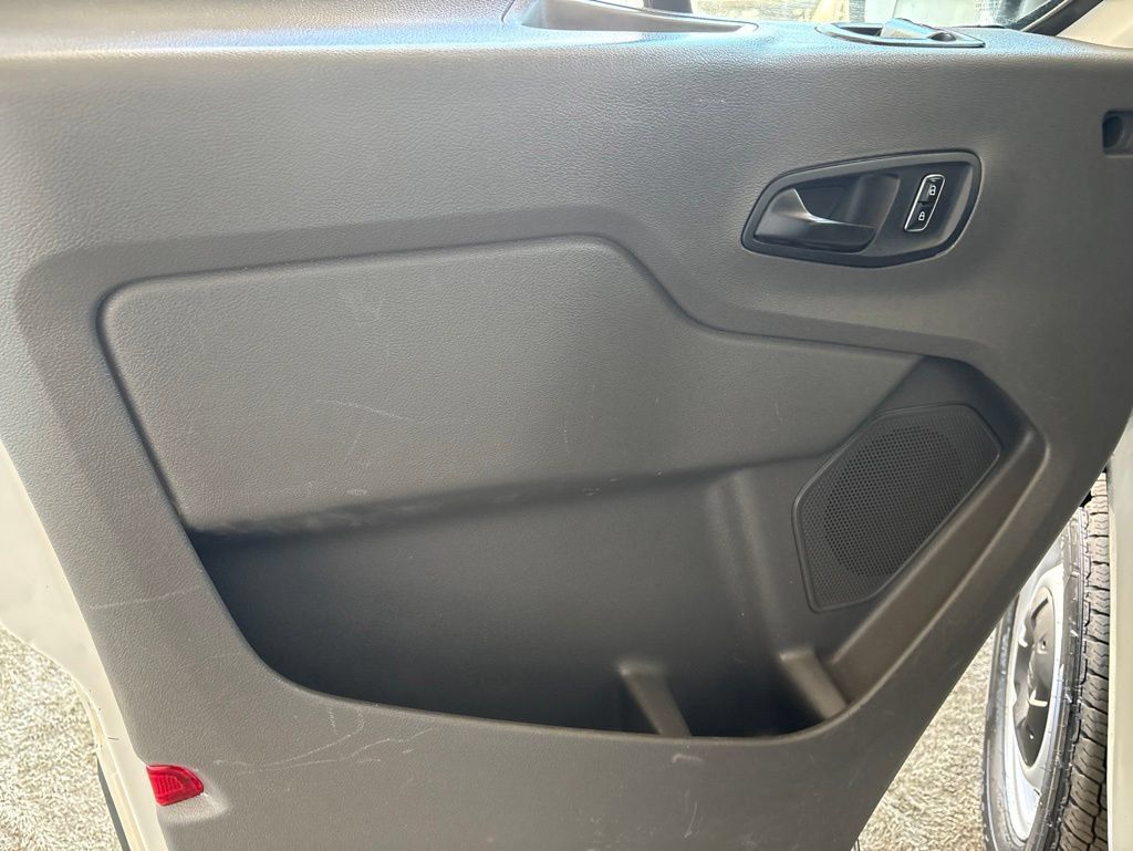 Used 2022 Ford Transit 350 XL RWD image 11