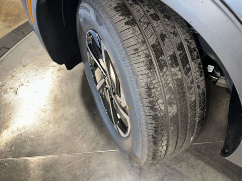 Certified 2025 Kia Sportage LX image 11