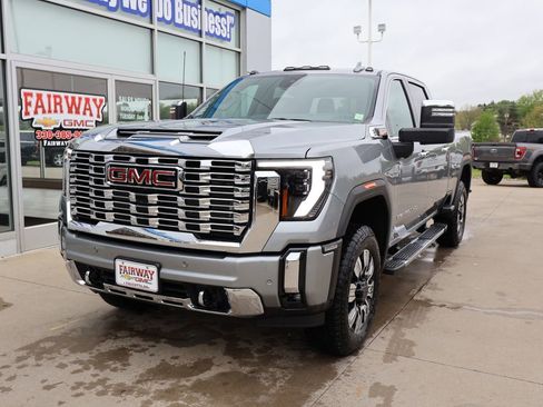 New 2026 GMC Sierra 2500 Denali w/ Denali Reserve Package AWD/4WD image 6