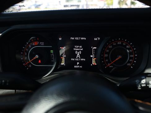 Used 2024 Jeep Wrangler Rubicon 392 image 19