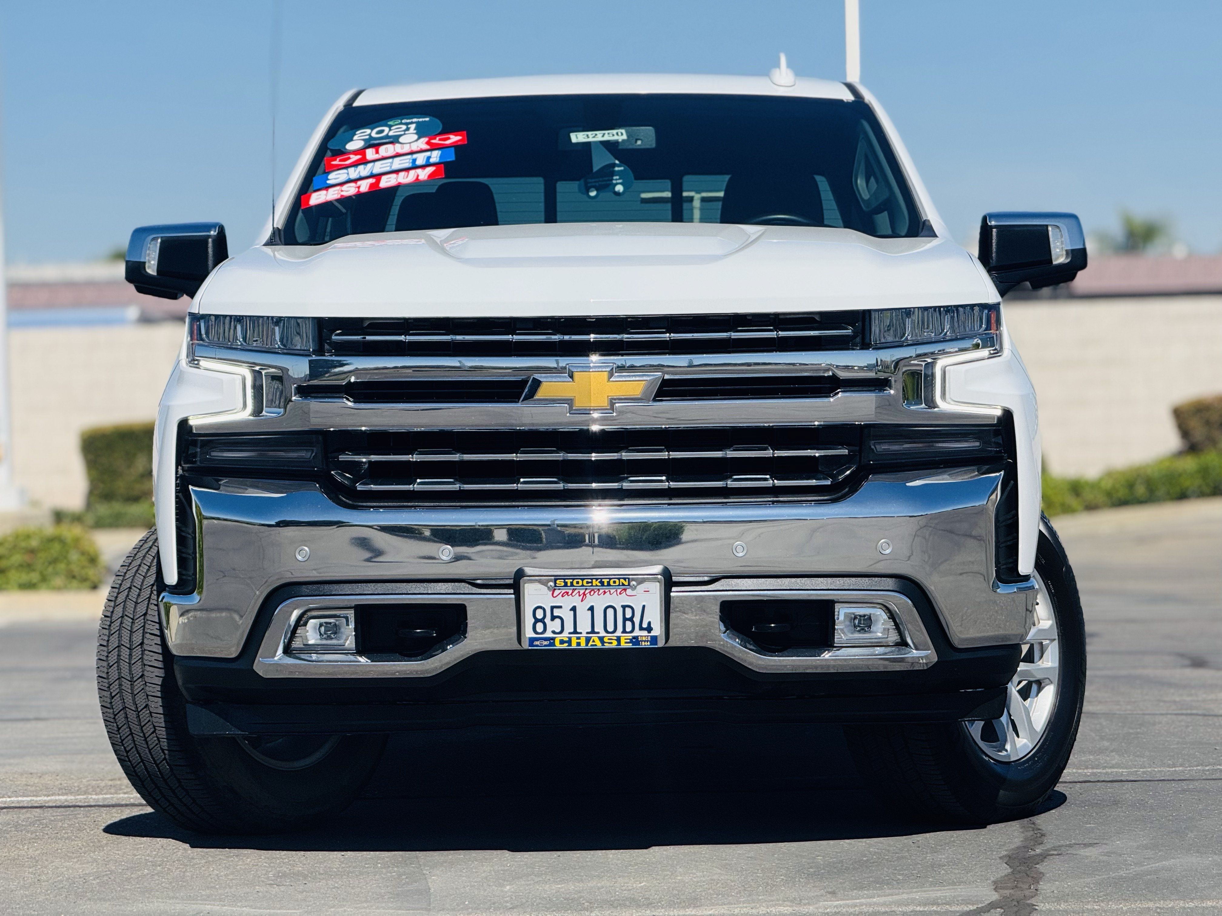 Used 2022 Chevrolet Silverado 1500 LTZ w/ LTZ Convenience Package II AWD/4WD image 3