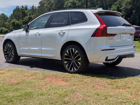 New 2026 Volvo XC60 B5 Ultra w/ Protection Package Premier AWD/4WD image 4