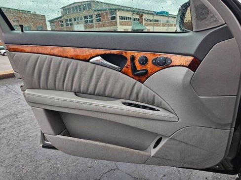 Used 2006 Mercedes-Benz E 350 4MATIC Wagon image 21
