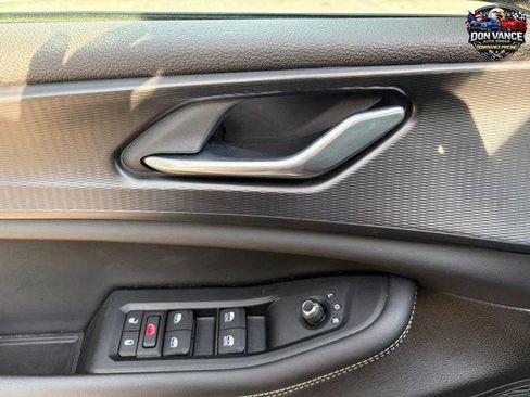 Certified 2025 Jeep Grand Cherokee Altitude image 10