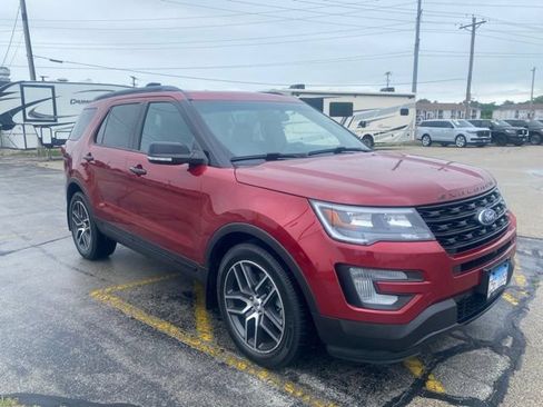Used 2016 Ford Explorer Sport w/ Equipment Group 401A AWD/4WD image 3