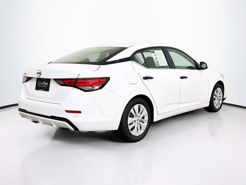 Used 2024 Nissan Sentra S image 9