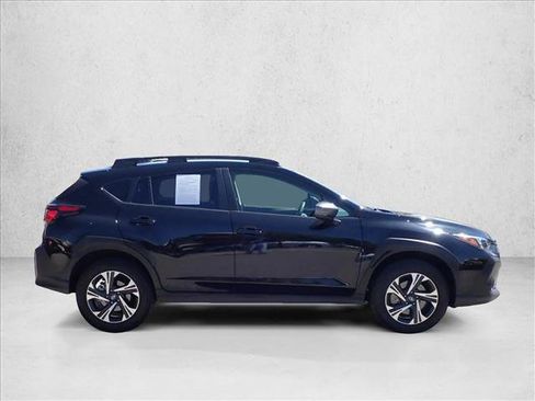 Used 2024 Subaru Crosstrek 2.0i Premium w/ Crosstrek Mirror Package AWD/4WD image 5