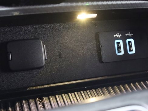 Used 2016 Ford F150 XLT w/ Equipment Group 302A Luxury image 25