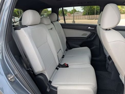 Used 2021 Volkswagen Tiguan SE R-Line FWD image 27