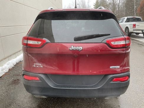 Used 2017 Jeep Cherokee Latitude w/ True North Edition image 8