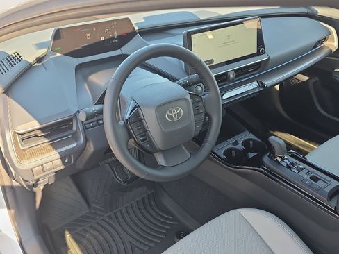 Used 2024 Toyota Prius Limited image 16