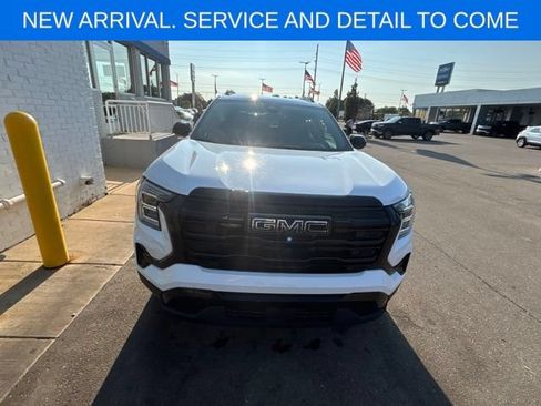 Used 2026 GMC Terrain Elevation w/ Black Edition AWD/4WD image 3