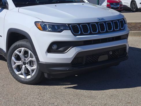 New 2026 Jeep Compass Latitude image 2