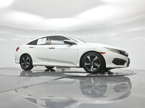 Used 2016 Honda Civic Touring image 43