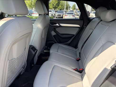 Used 2018 Audi Q3 2.0T Premium Plus AWD/4WD image 32