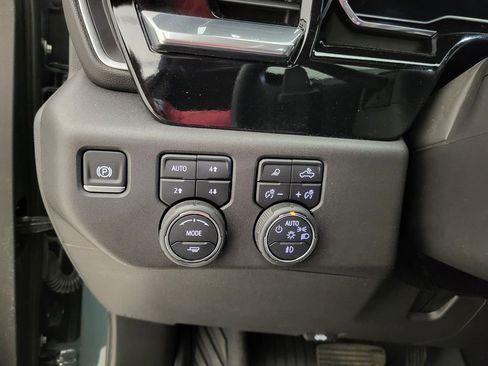 Certified 2025 Chevrolet Silverado 1500 LT Trail Boss w/ Convenience Package II image 40