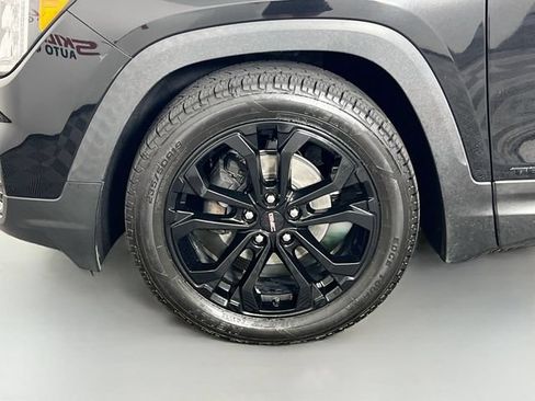 Used 2022 GMC Terrain SLE w/ Driver Convenience Package FWD image 27